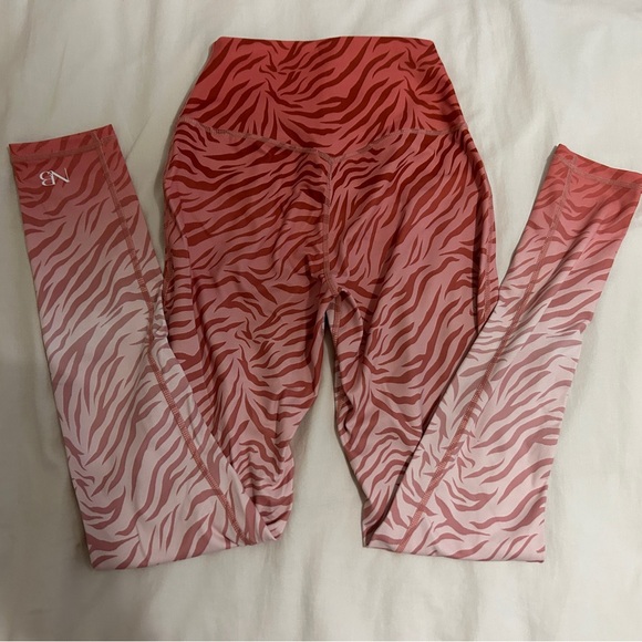 Custom made red and white zebra gym leggings - Picture 2 of 3